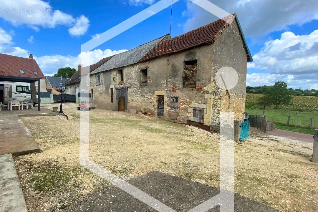 Maison à COSNE-COURS-SUR-LOIRE