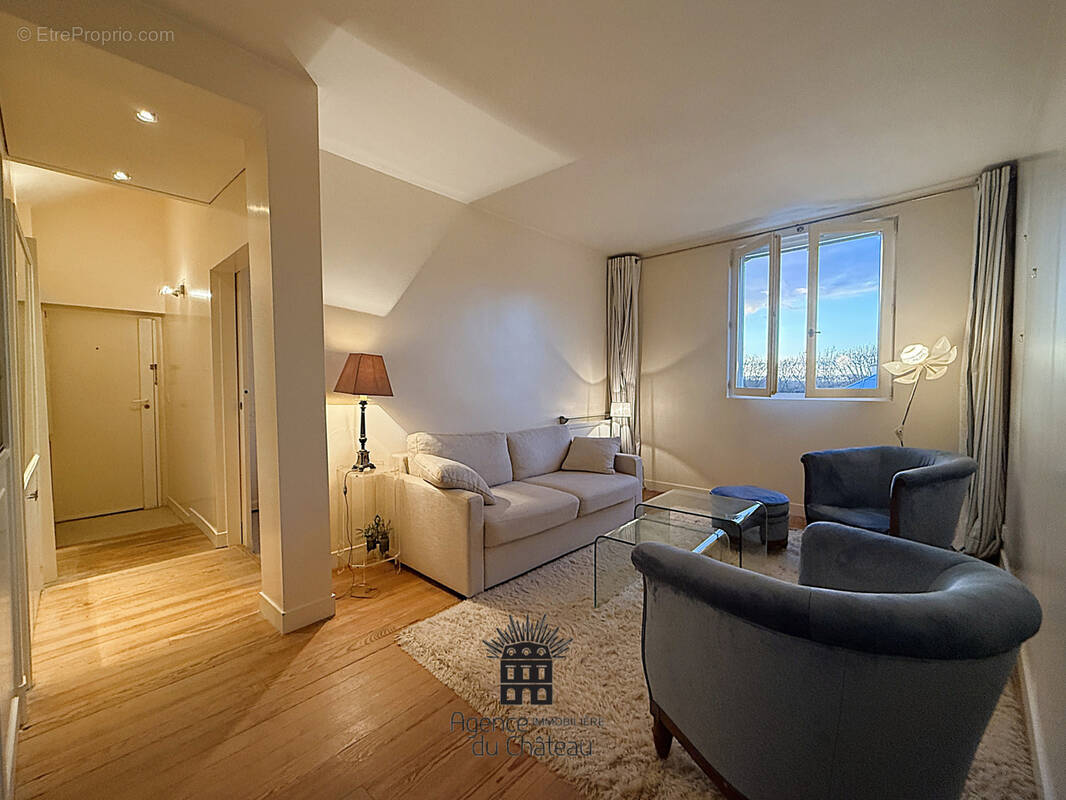 Appartement à VERSAILLES