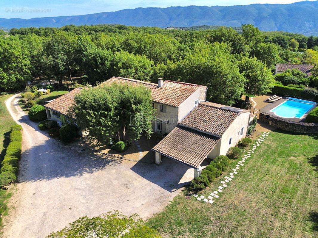 Villa de prestige en pierre - photo 17