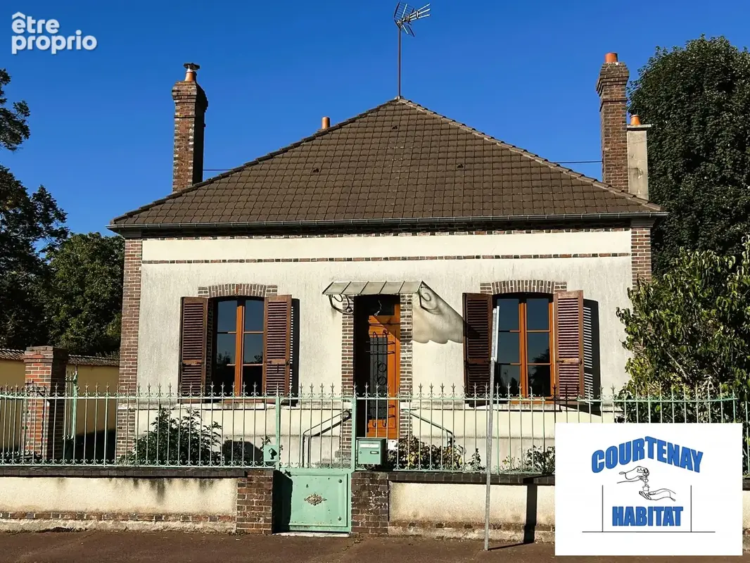 Photo Maison à Montcorbon au prix de 117 900€