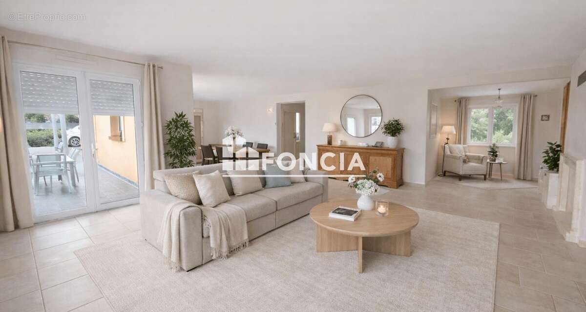 Maison à EQUEMAUVILLE