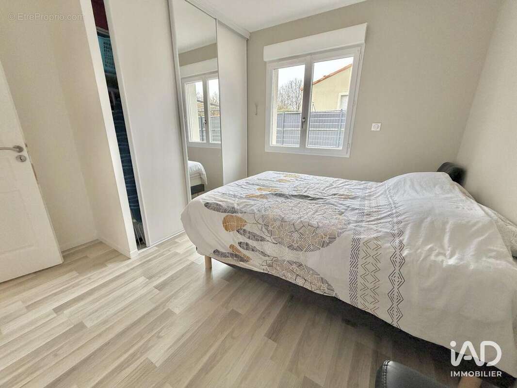 Maison 110 m² à Saint-Pierre-Lafeuille  - photo 9