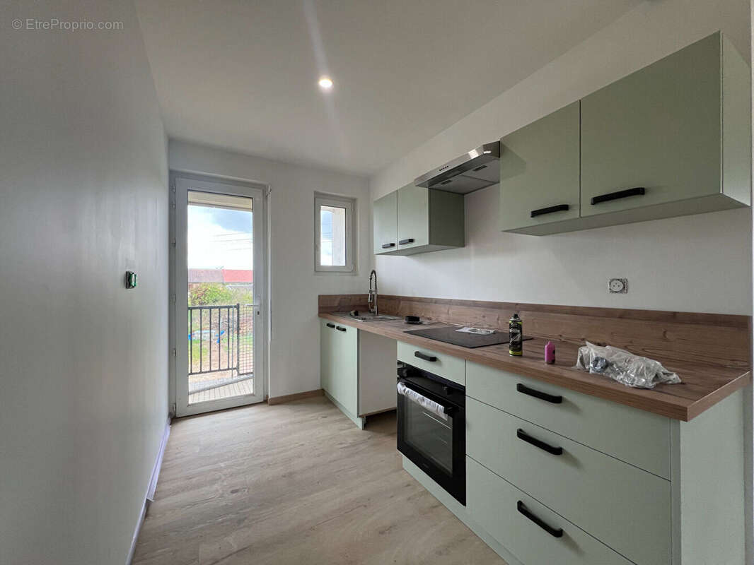 Appartement à VEZERONCE-CURTIN