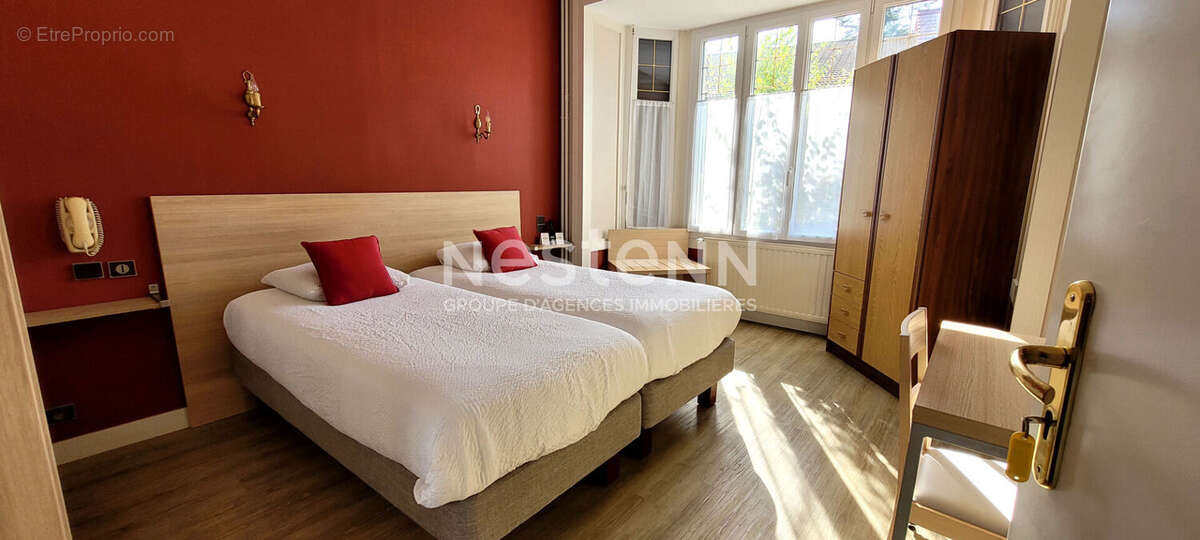 Commerce à MONT-PRES-CHAMBORD