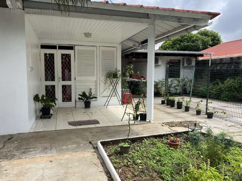 Maison à KOUROU