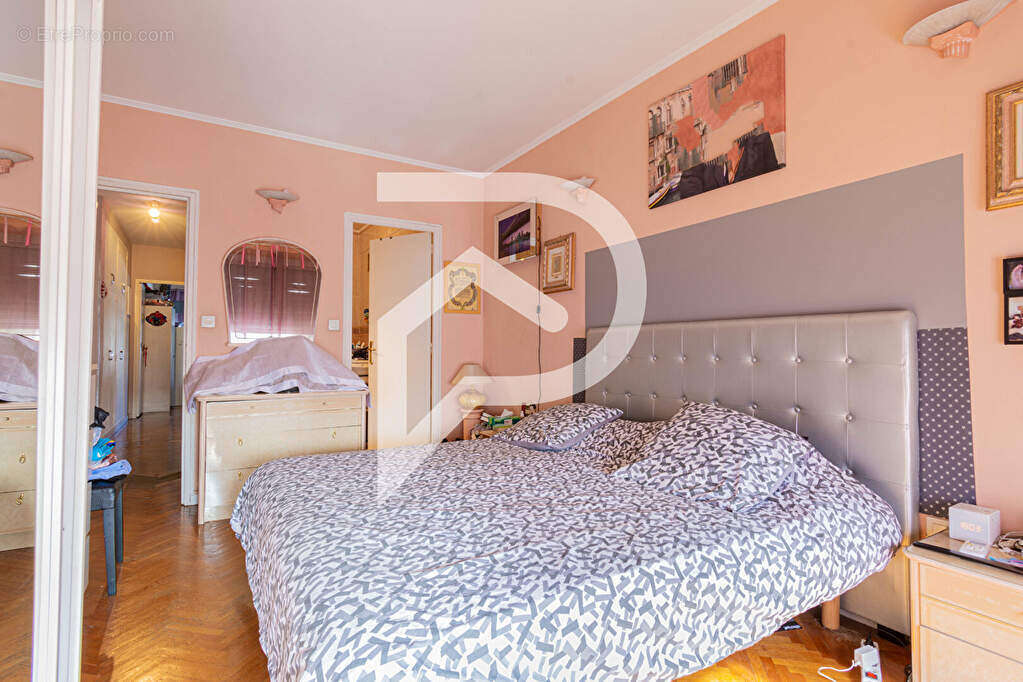 Appartement à MARSEILLE-8E
