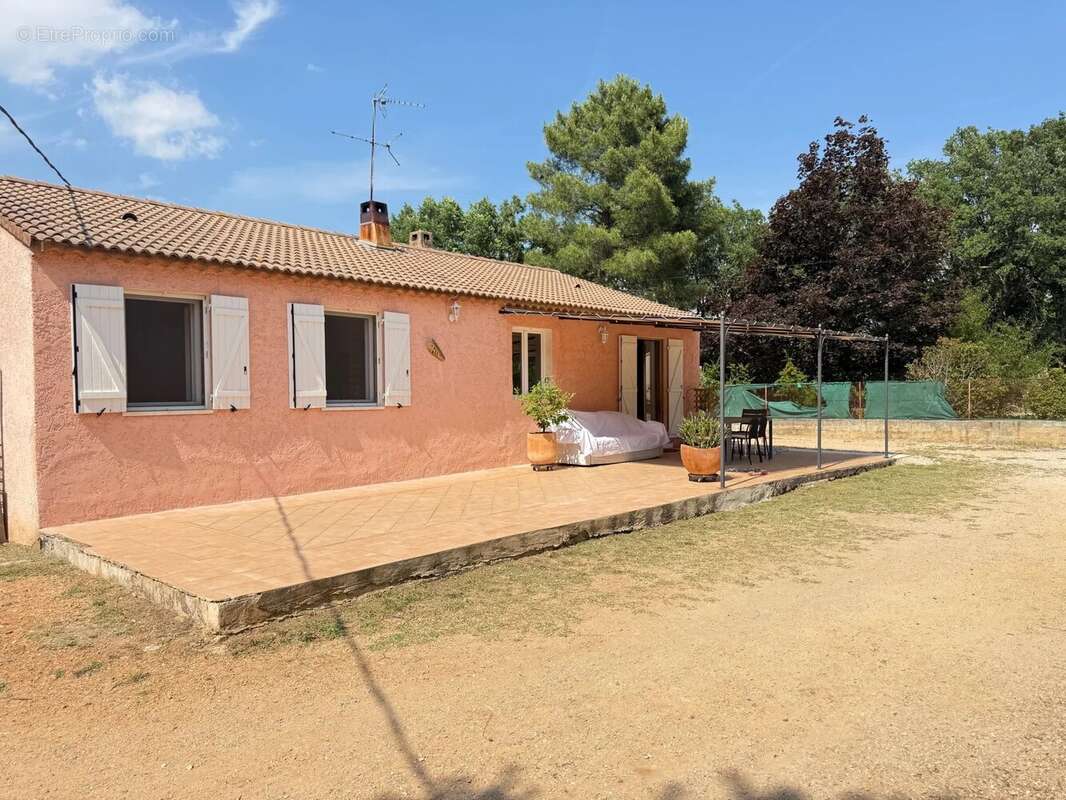 Maison à SAINTE-ANASTASIE-SUR-ISSOLE