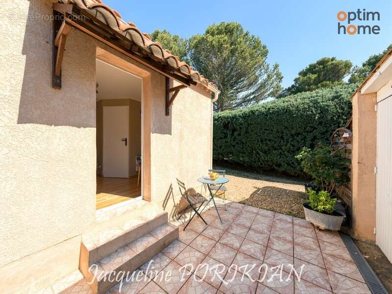 Maison à LA MOTTE-D'AIGUES
