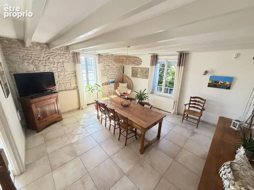 Maison 8 pièces 180 m² à vendre à Semussac (17120) - photo 3
