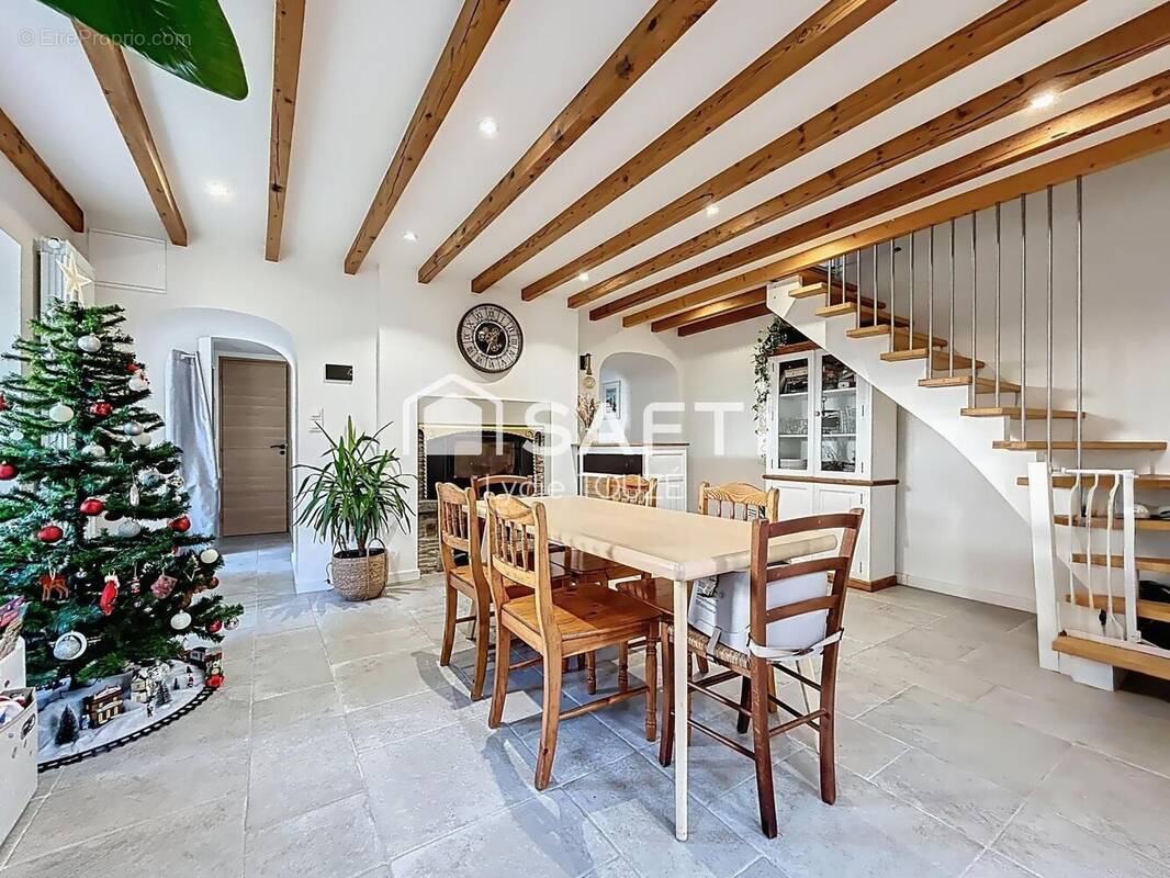 Photo 1 - Maison à EQUEURDREVILLE-HAINNEVILLE