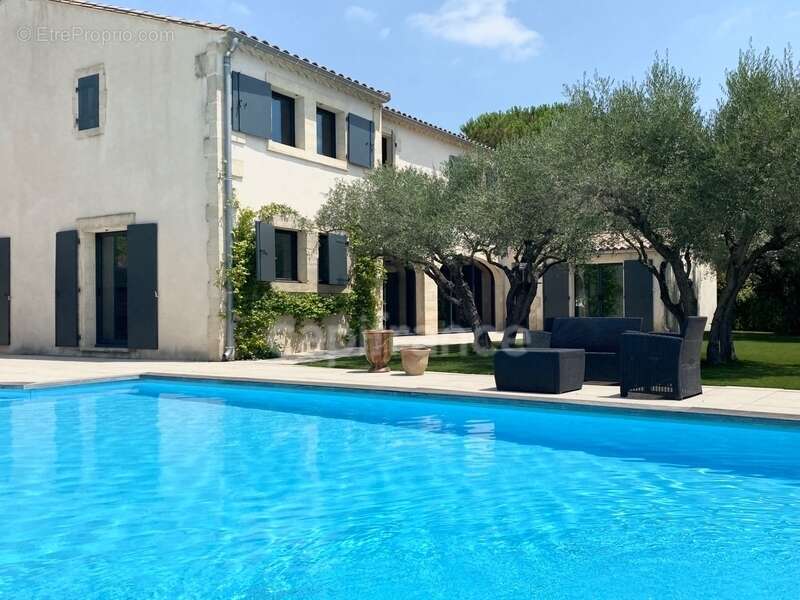 À SAINT MAXIMIN (30) Splendide propriété de 280 m², à 5 min d’Uzès proche de toutes commodités, sur un terrain clos et arboré d’ - photo 20
