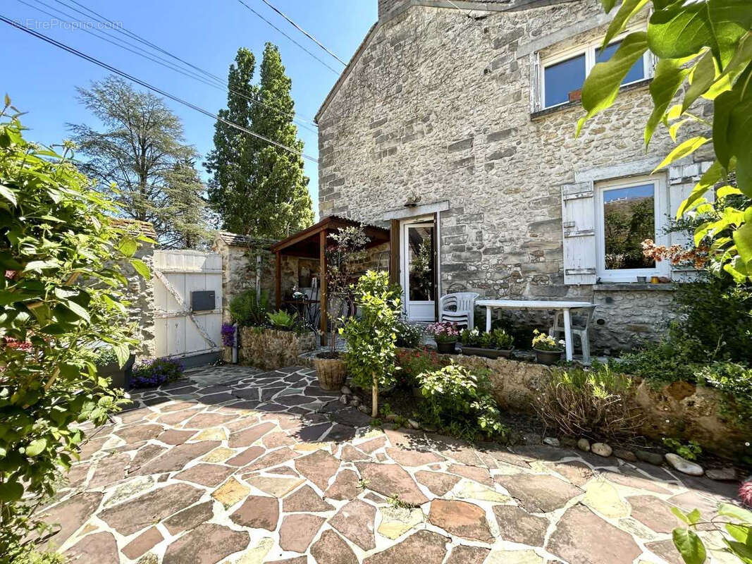 Maison à SOISY-SUR-ECOLE