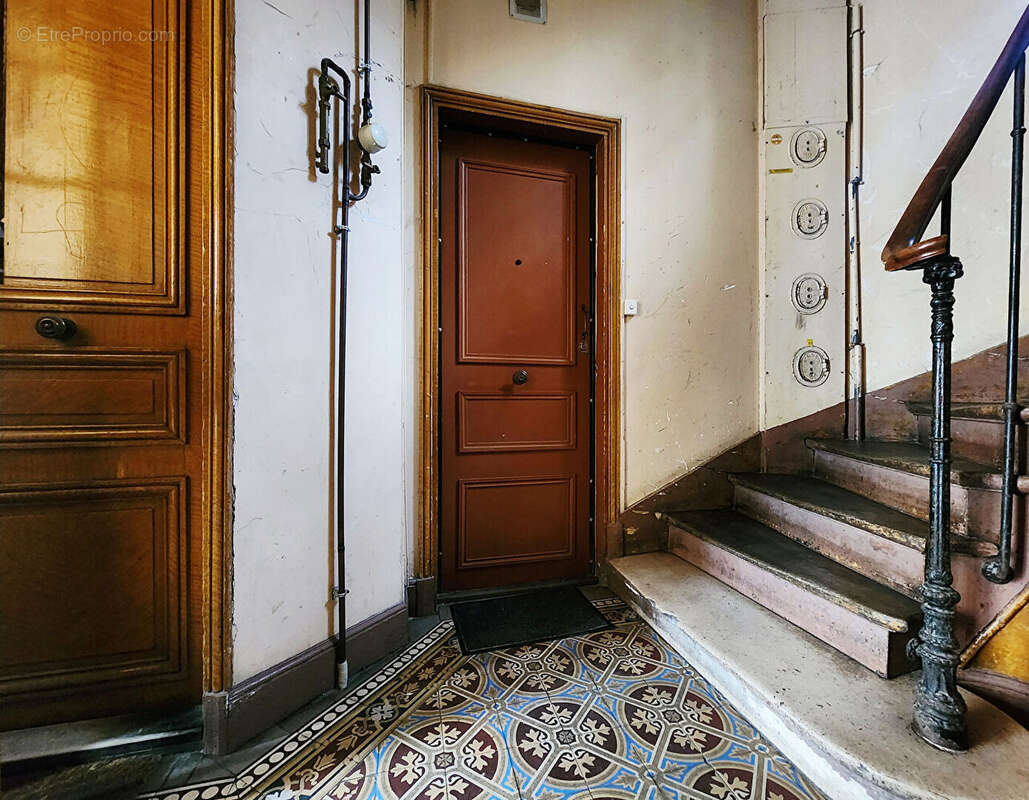 Appartement à LA GARENNE-COLOMBES