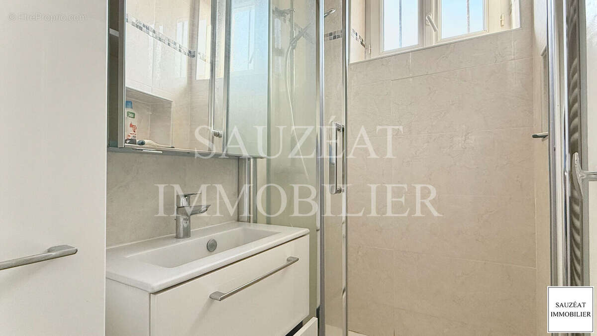 Appartement à MONTROUGE