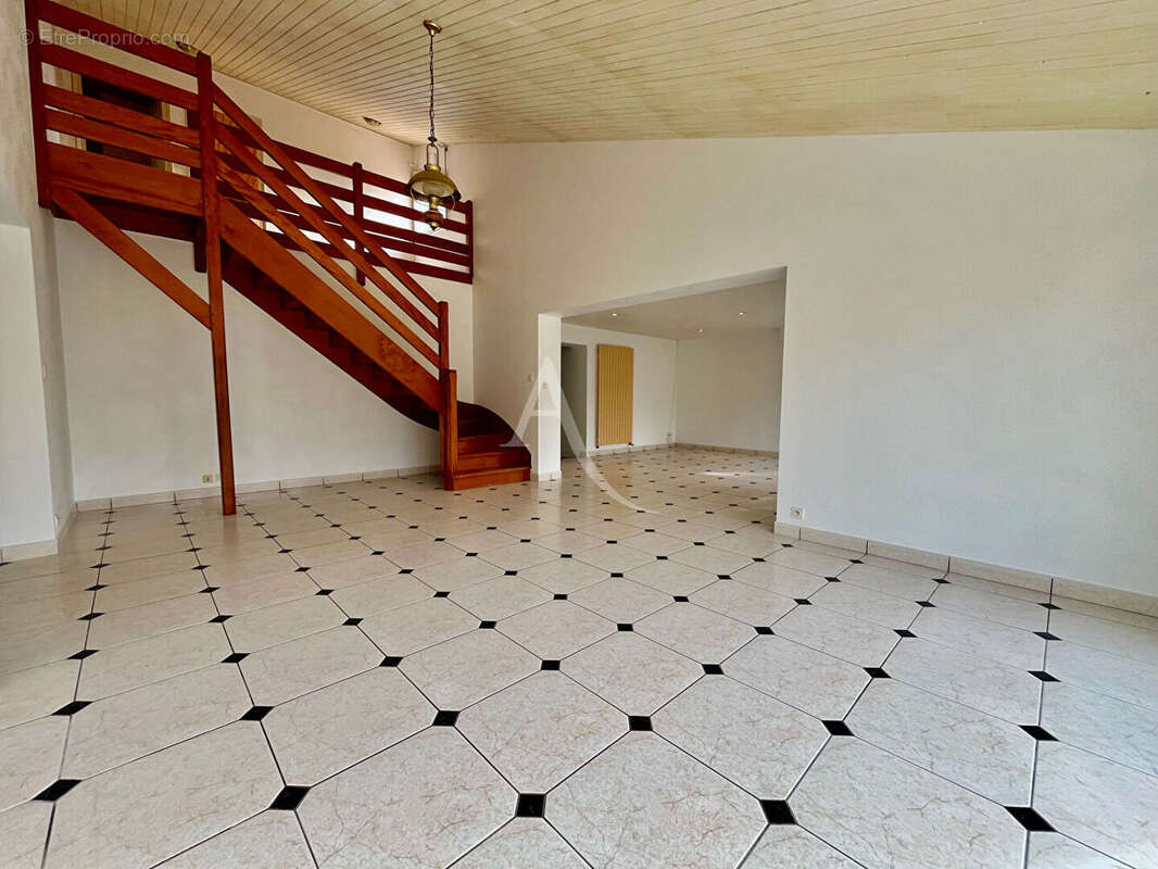 Maison à NOTRE-DAME-DE-RIEZ