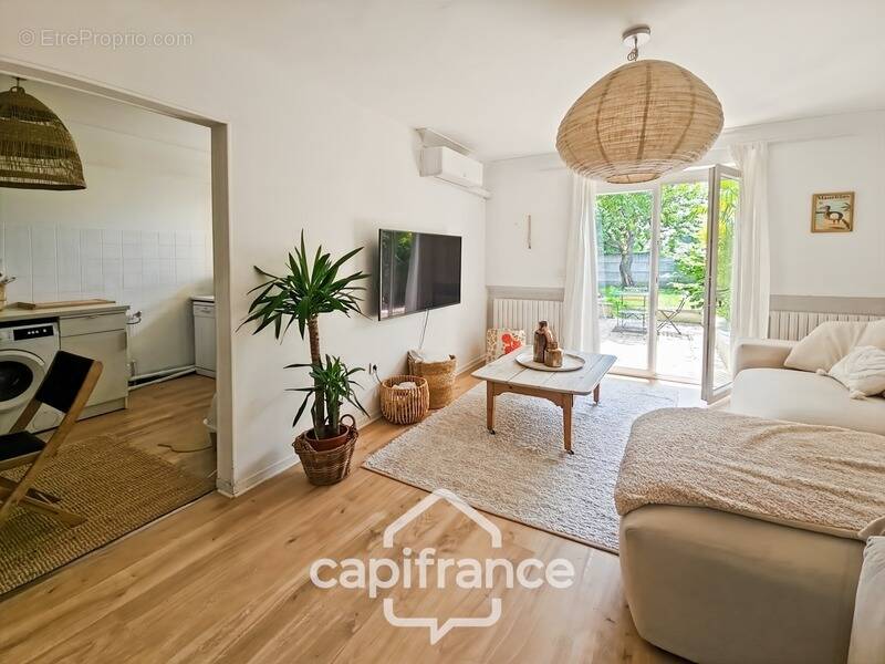 Appartement à CASTELCULIER