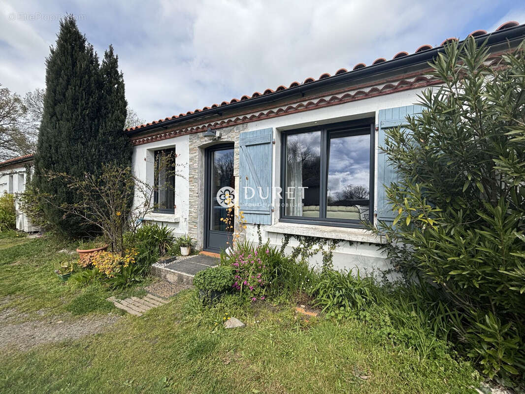 Maison à BOIS-DE-CENE