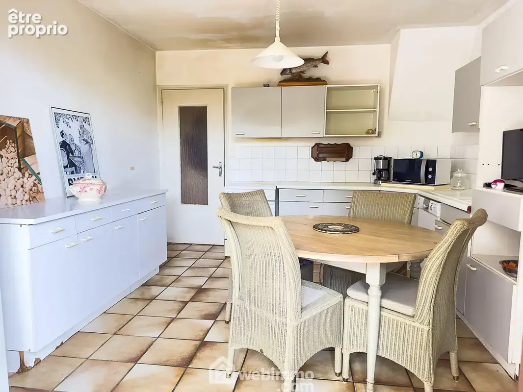 La cuisine de 15m² est à réinventer.