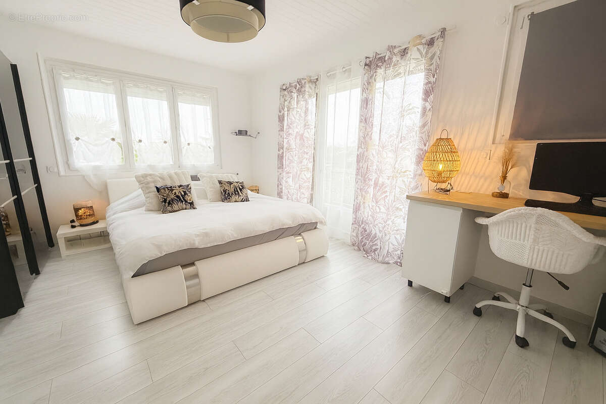 Maison à SAINT-MICHEL-EN-L'HERM