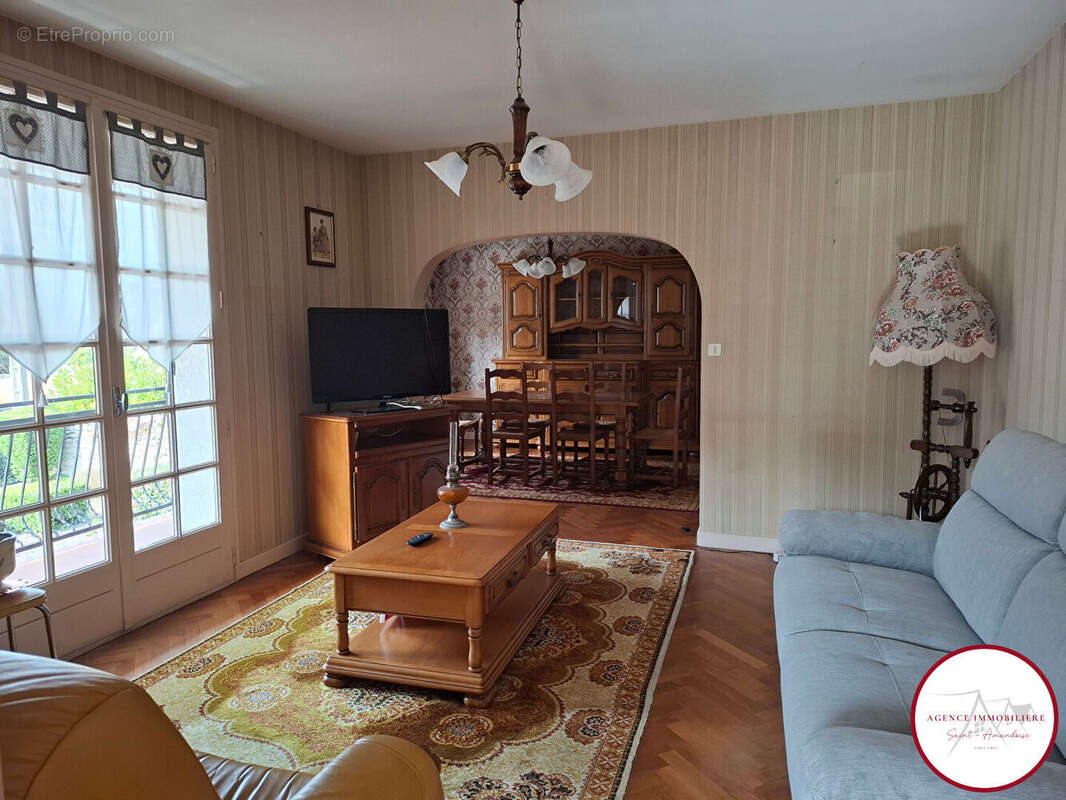 Maison à LE CHATELET