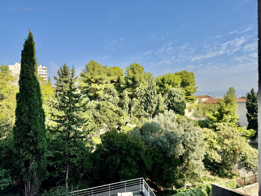 Appartement à MARSEILLE-6E