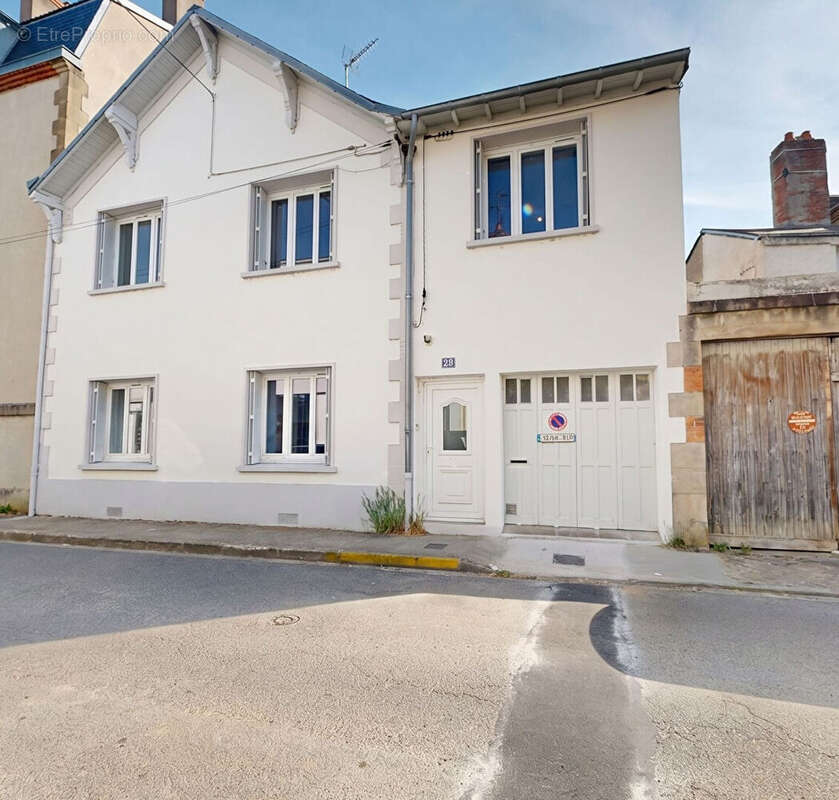 Maison de ville T4 avec garage  à MOULINS - photo 7