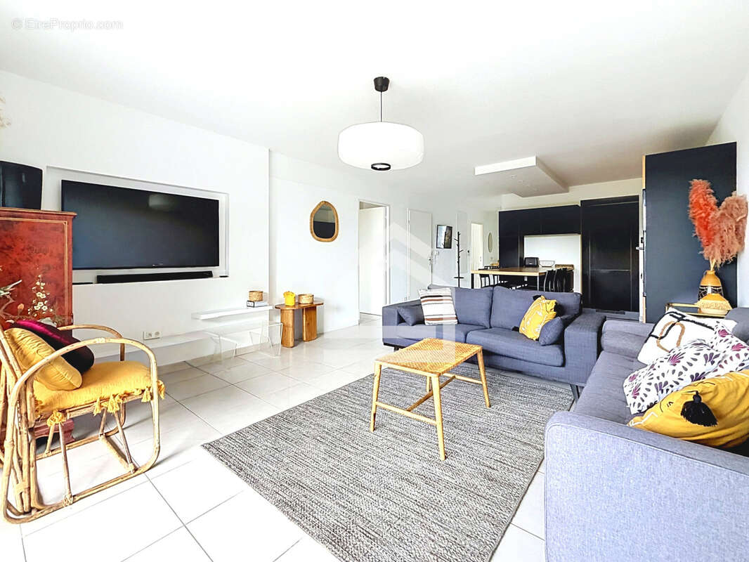 Appartement contemporain 4 pièces avec balcon au sein d'une résidence récente - photo 17
