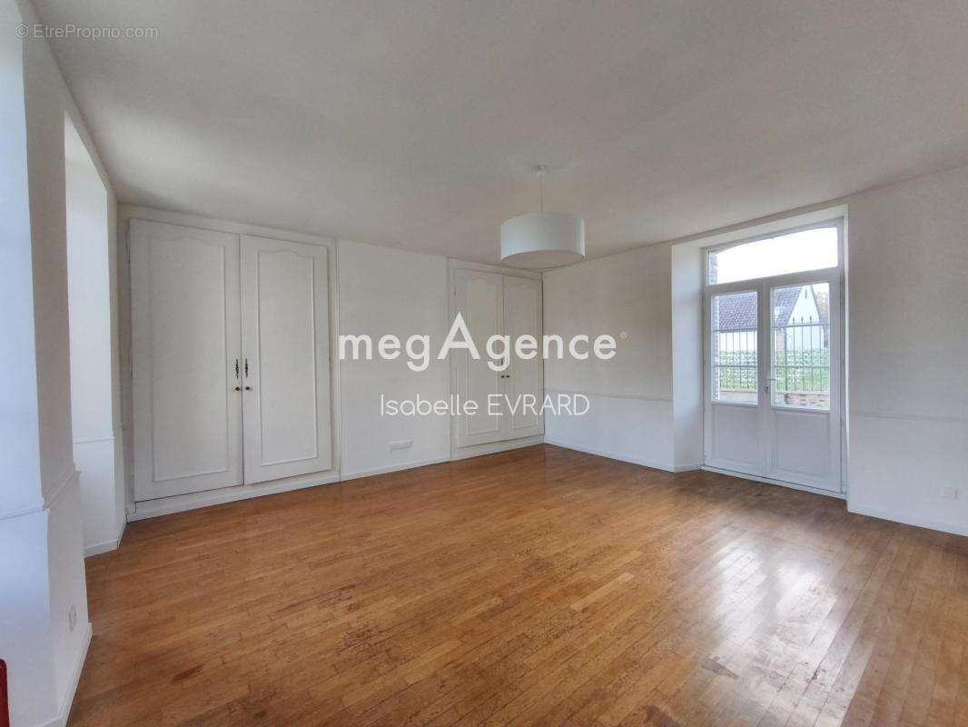 Maison à ROMILLY-SUR-SEINE