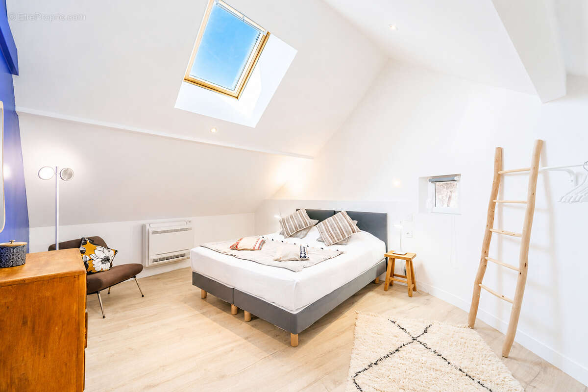 Grande Maison de ville avec 5 suites parentales : pièce de vie de 57 m7 : Cave voutée - photo 11