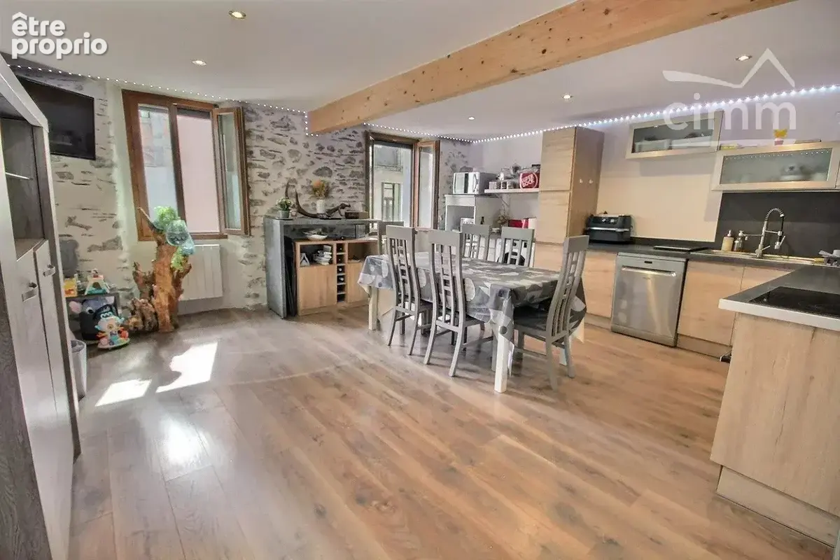 A vendre t4 duplex la rochette 73110 - photo 4