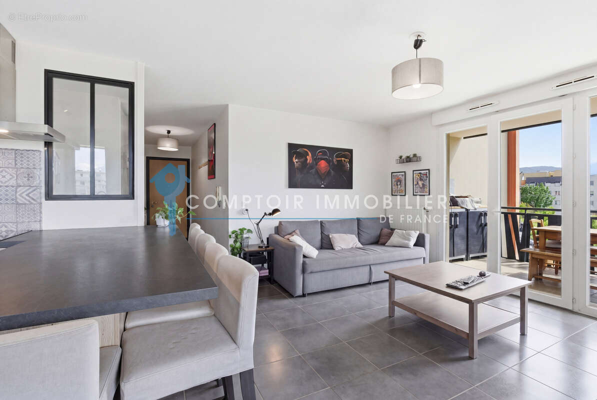 Appartement à SAINT-MARTIN-D'HERES