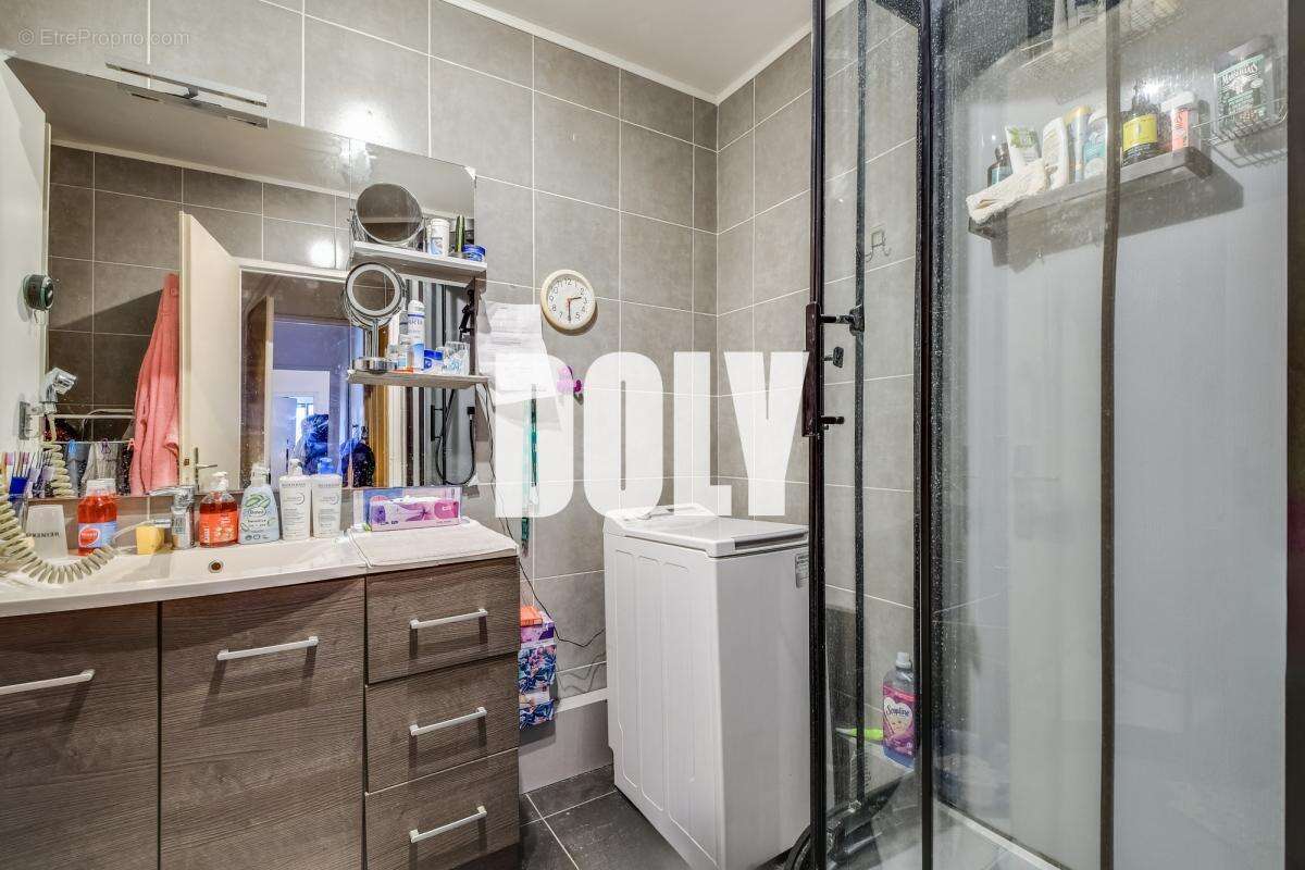 Appartement à PARIS-19E