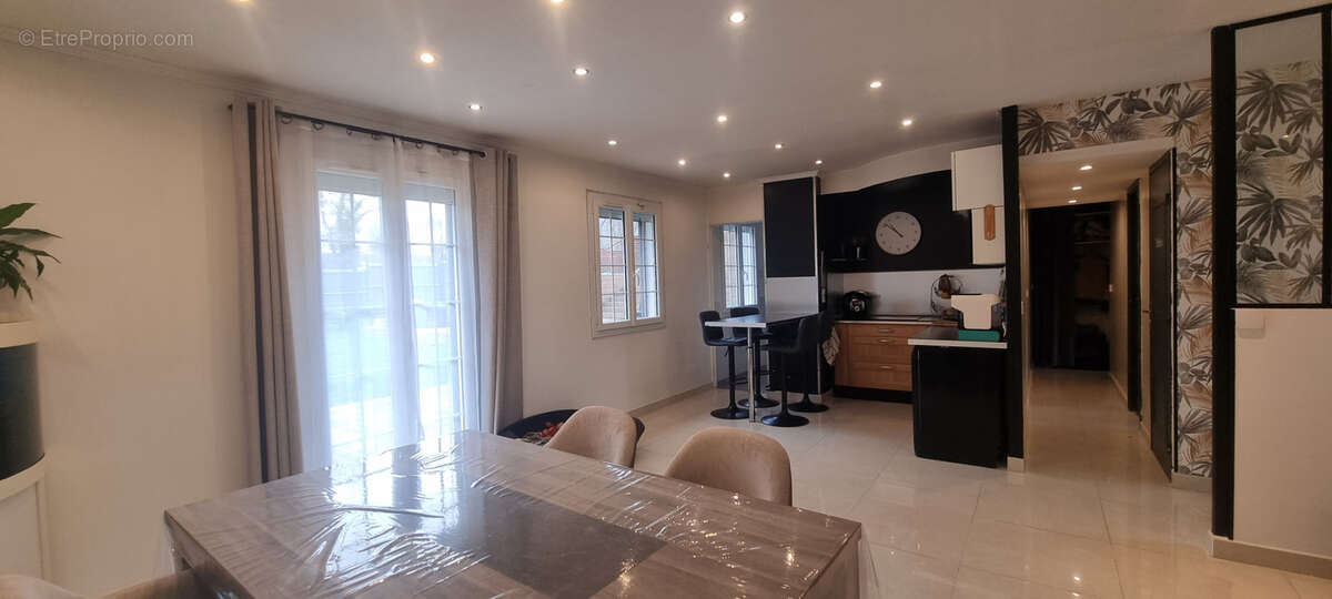 Maison à LONGUEVILLE