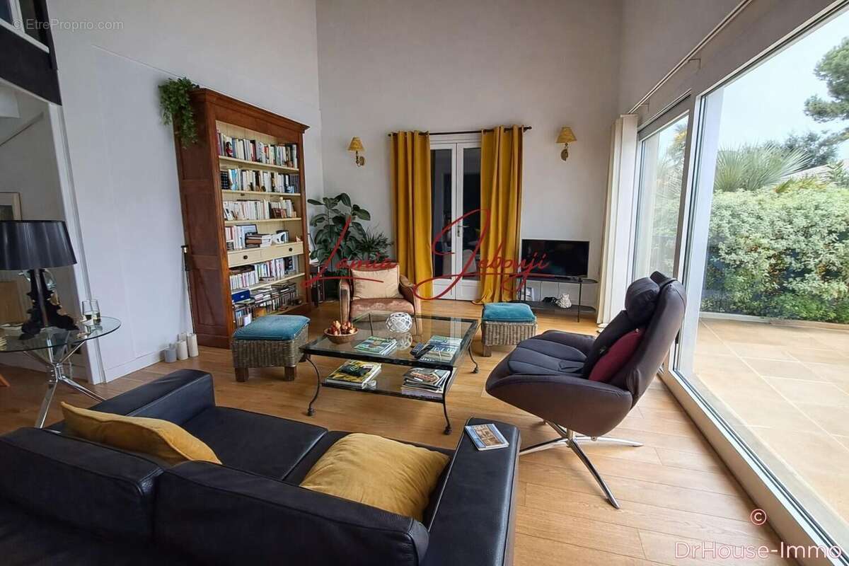 Maison à LE HAILLAN