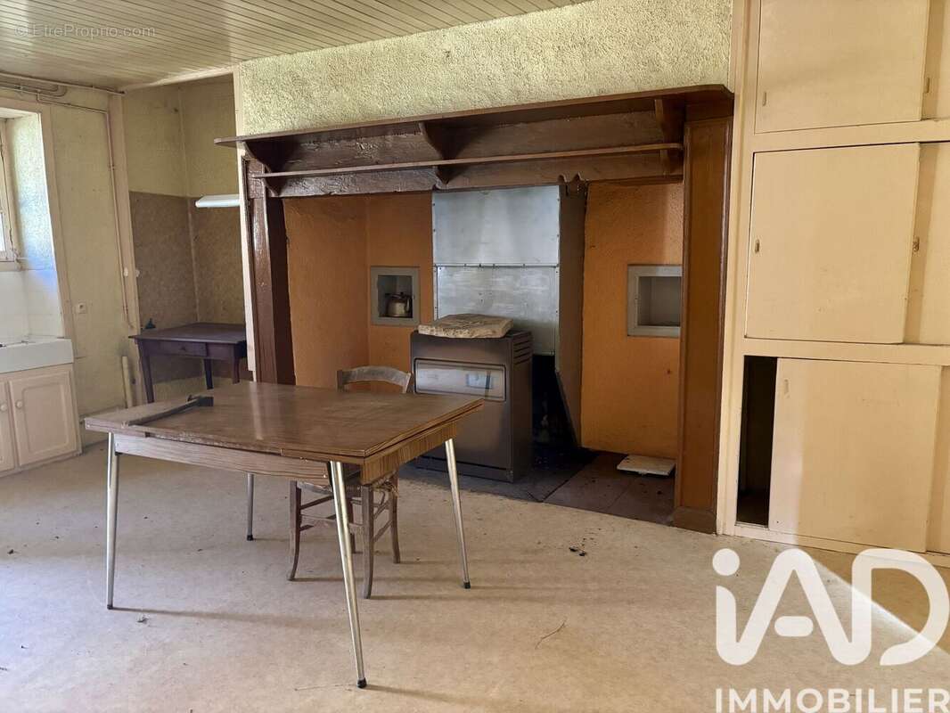 Maison 85 m² à Saint-Hilaire-Peyroux  - photo 7