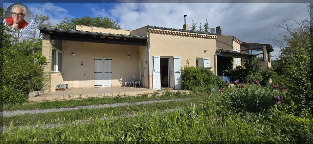 Maison à SAINT-MICHEL-DE-CHABRILLANOUX