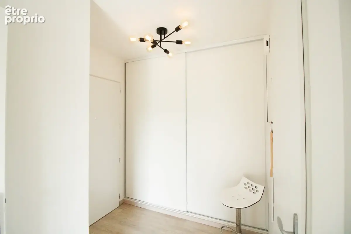 Appartement T2 avec balcon, parking sans vis à vis. - photo 6