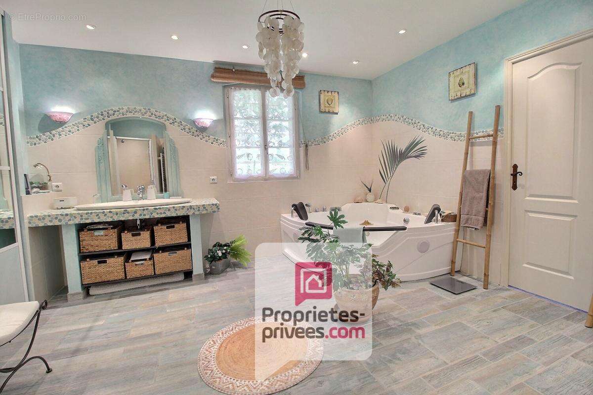 Maison à SAINT-GERMAIN-DES-PRES