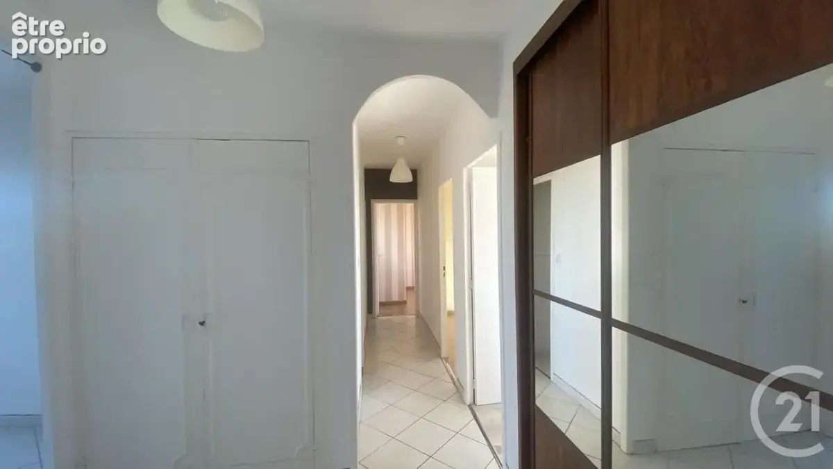Appartement 4 pièces 77 m² à vendre à Corbas (69960) - photo 5