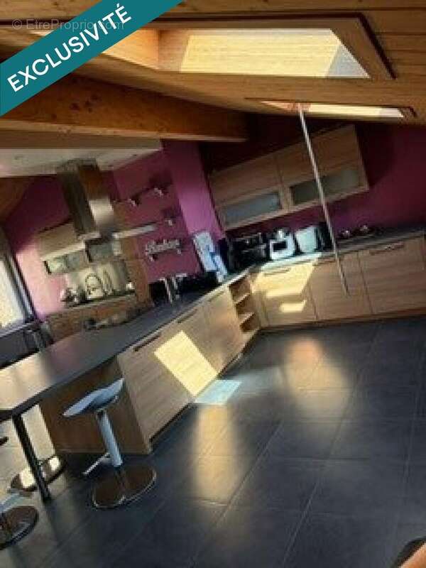 Maison 225 m² à Cons-La-Grandville  - photo 3