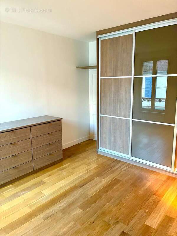 Appartement à NANTERRE