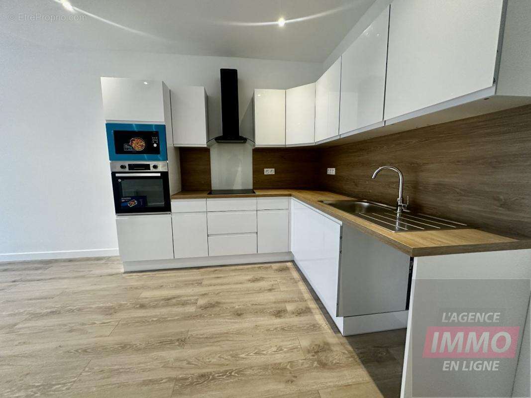 Appartement 65 m² à Lieusaint  - photo 2