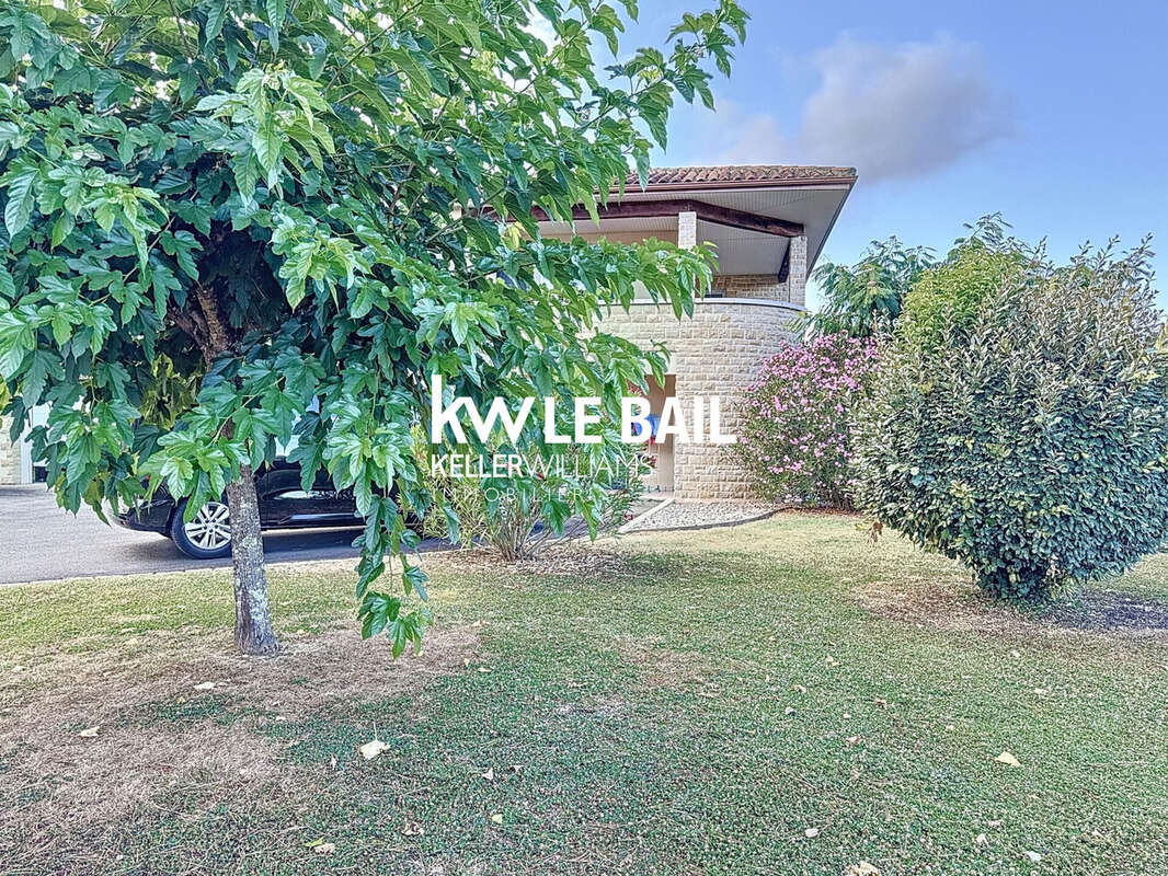 Maison à PUY-L'EVEQUE