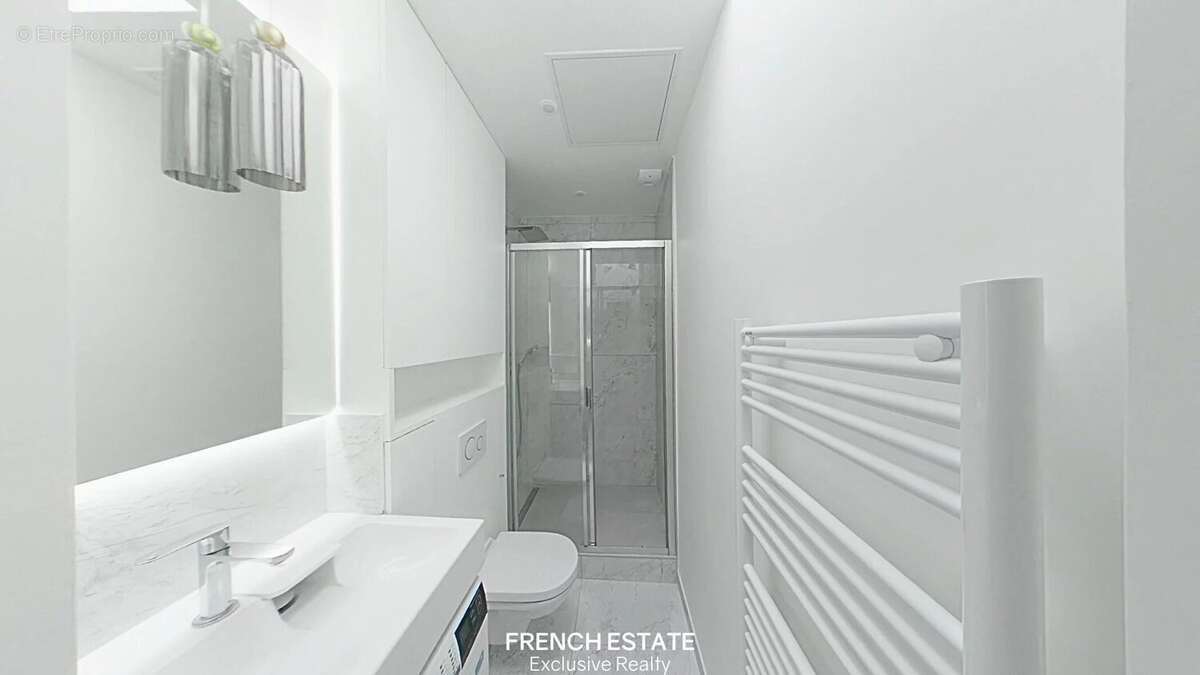 Appartement à PARIS-1E