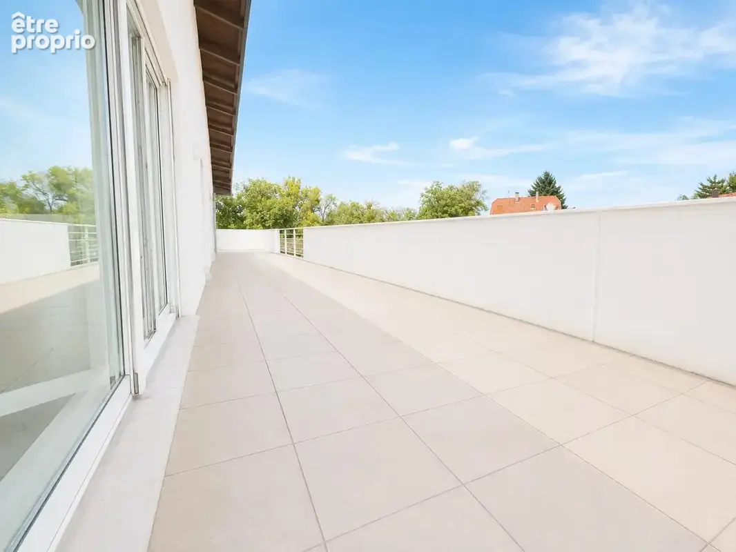 STRASBOURG - LA ROBERTSAU : 5 pièces - Terrasse - Garage double - photo 11