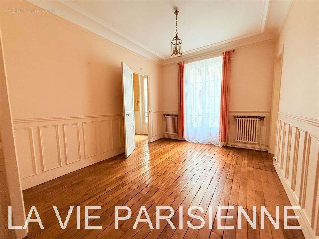 Appartement à PARIS-15E