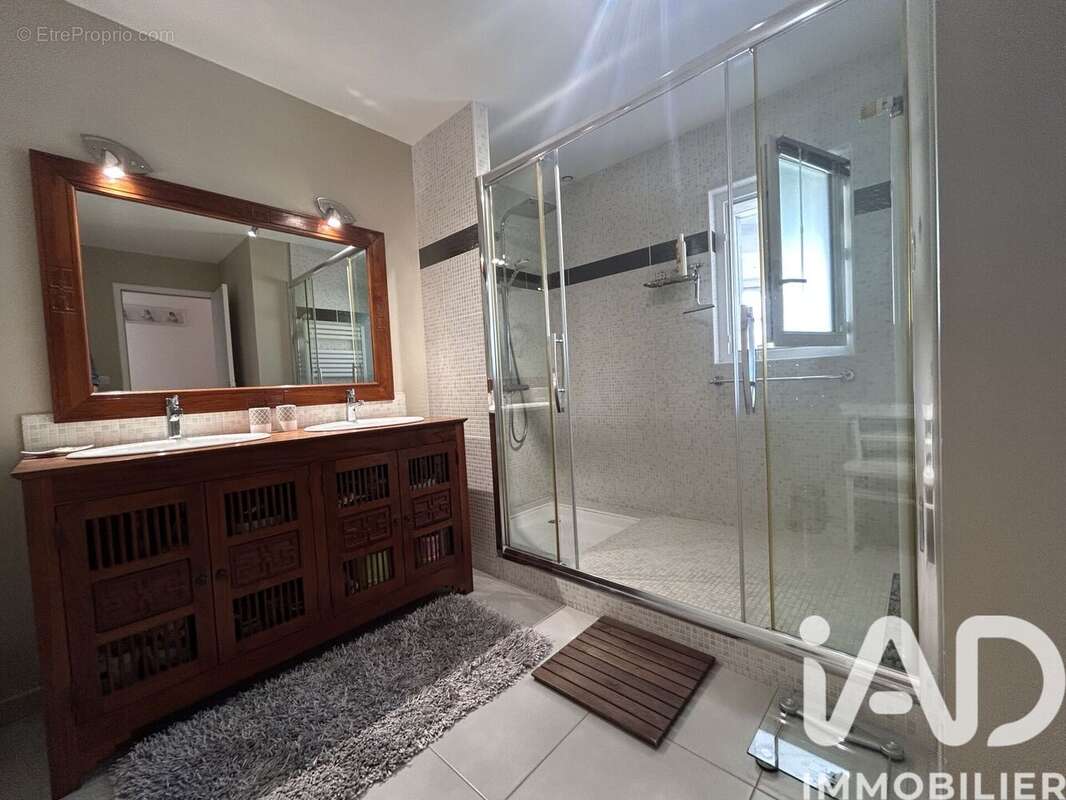 Photo 8 - Maison à SAINT-CLEMENT-DES-LEVEES