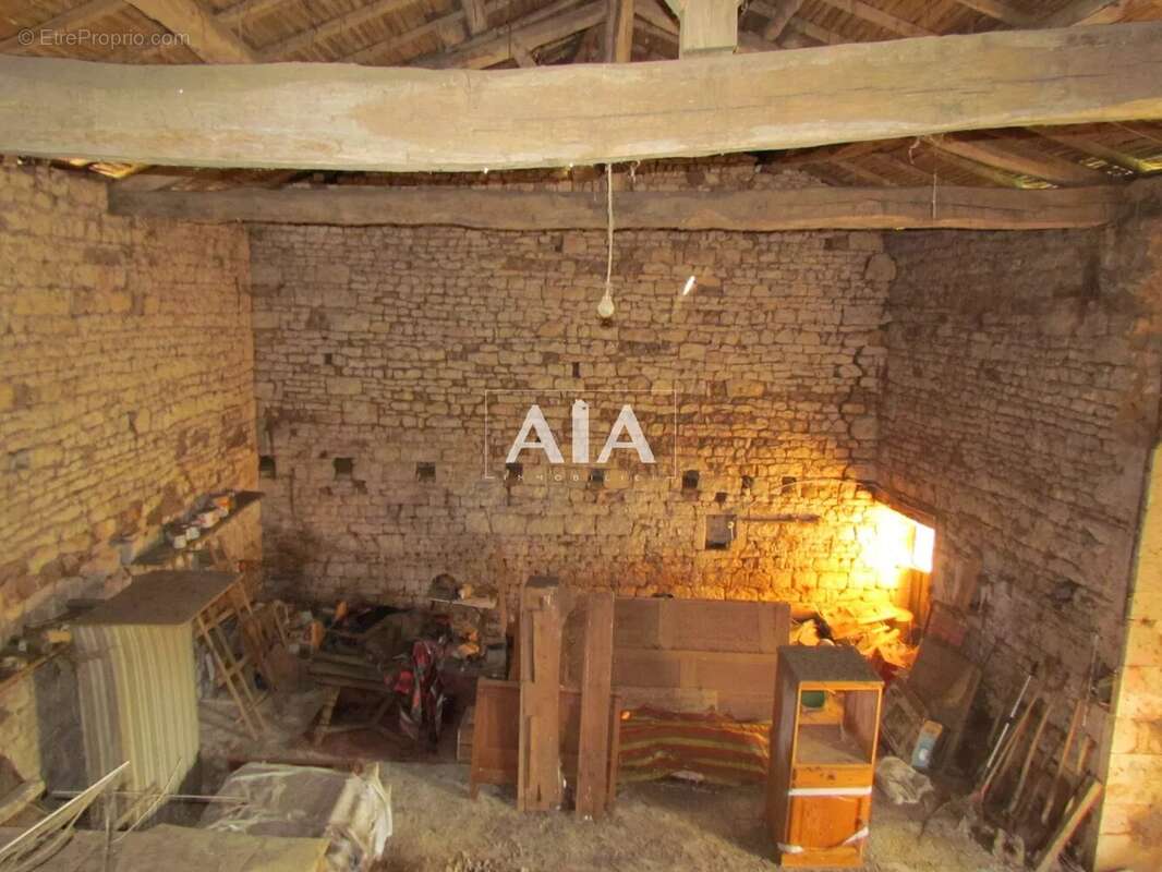 Maison à NANTEUIL-EN-VALLEE