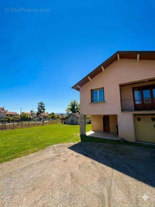 Maison à LES ABRETS