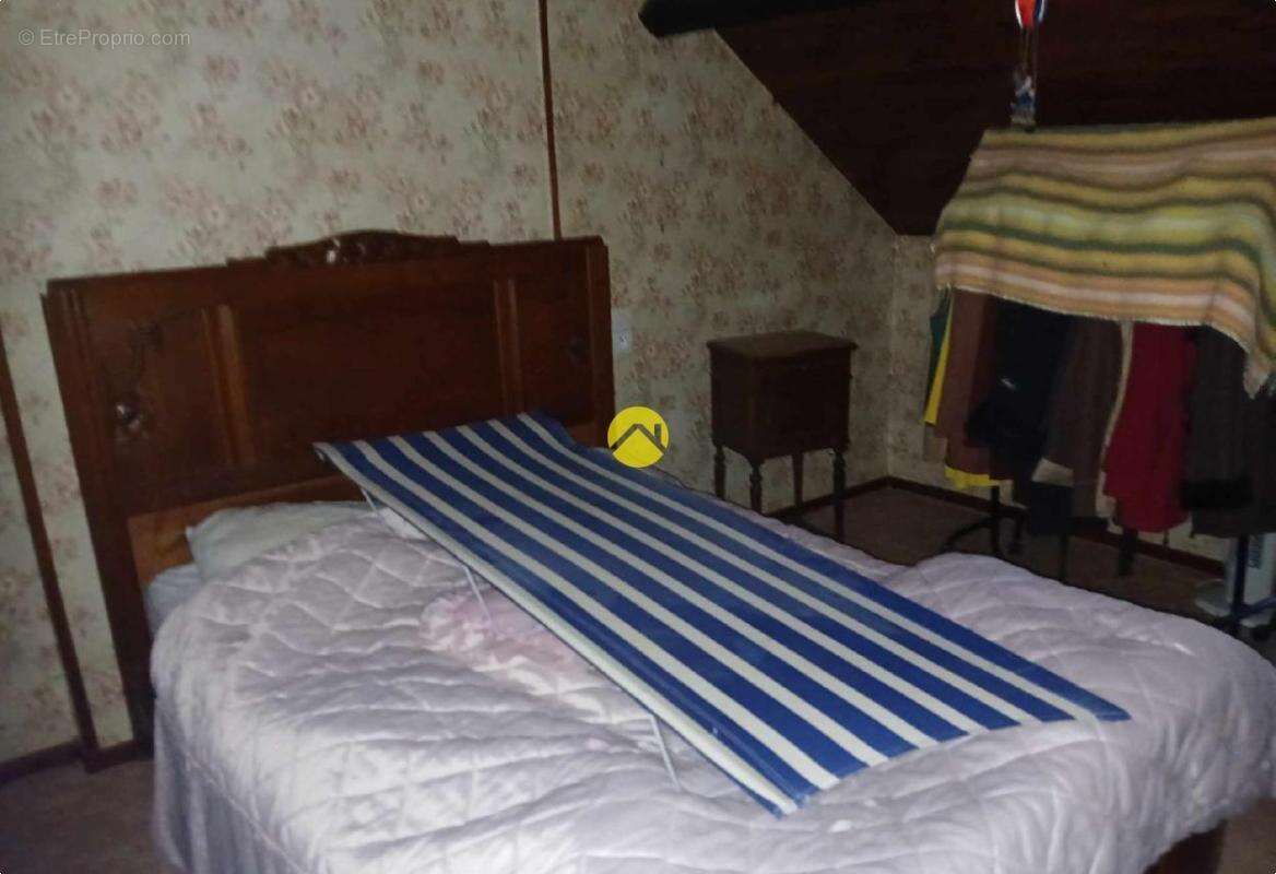 Maison à COMMENTRY